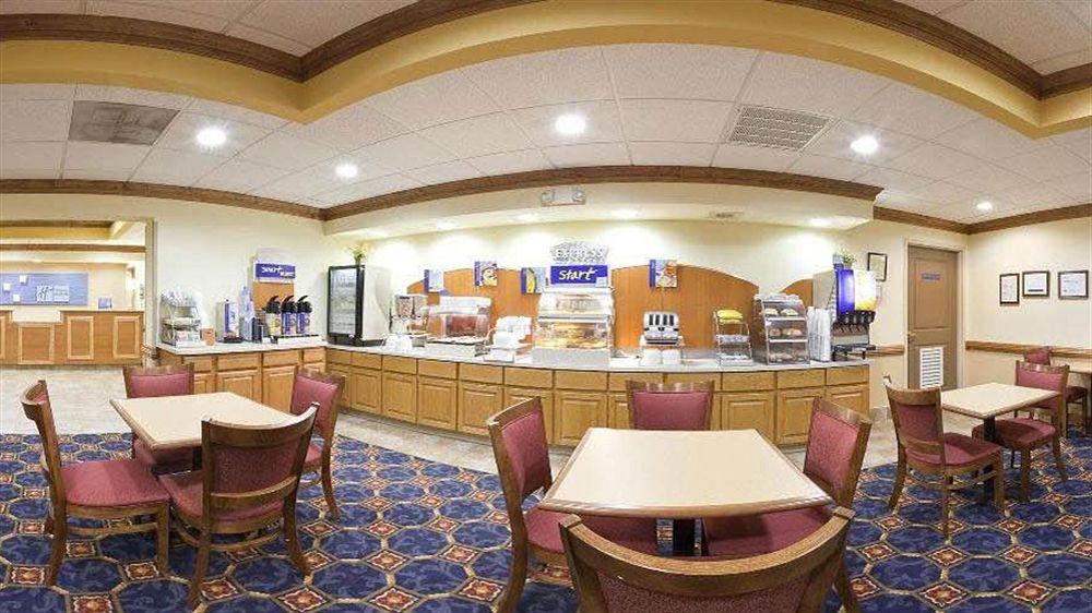 Holiday Inn Express Hotel & Suites Byron By Ihg Luaran gambar