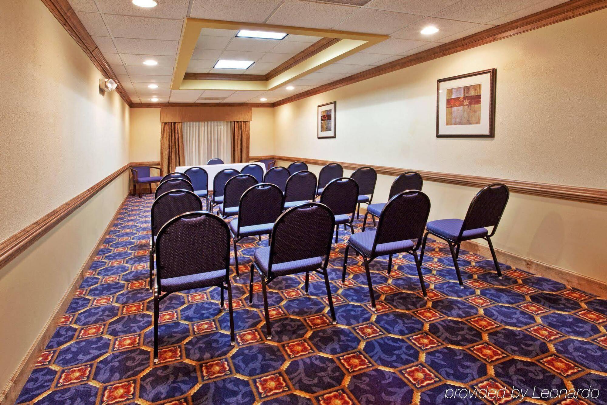 Holiday Inn Express Hotel & Suites Byron By Ihg Luaran gambar