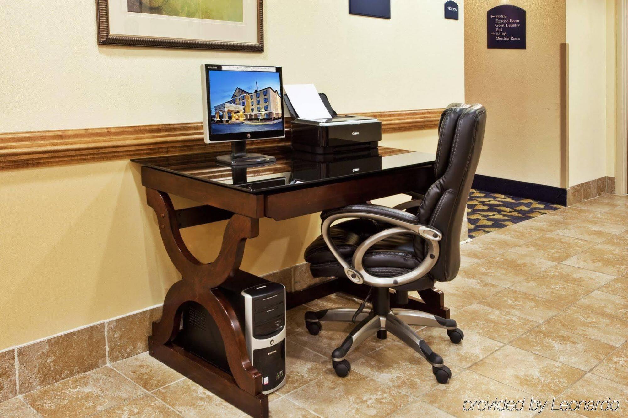 Holiday Inn Express Hotel & Suites Byron By Ihg Luaran gambar